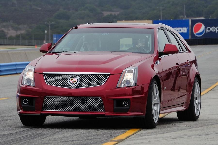  Cadillac CTS-V Wagon 2011 года  (фото 39 из 45)